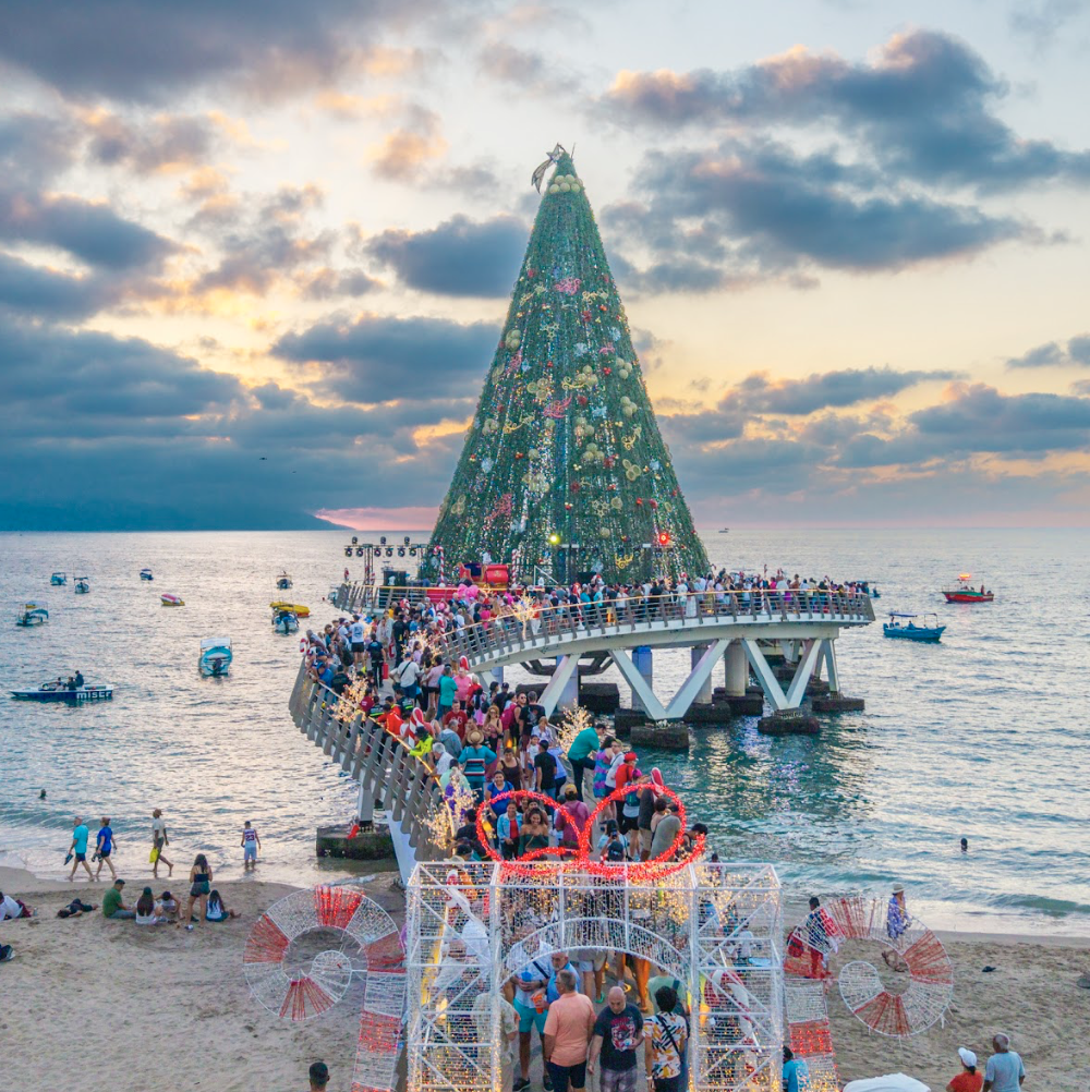 Christmas in Puerto Vallarta: Beach, Tradition, and Magic Under the Stars