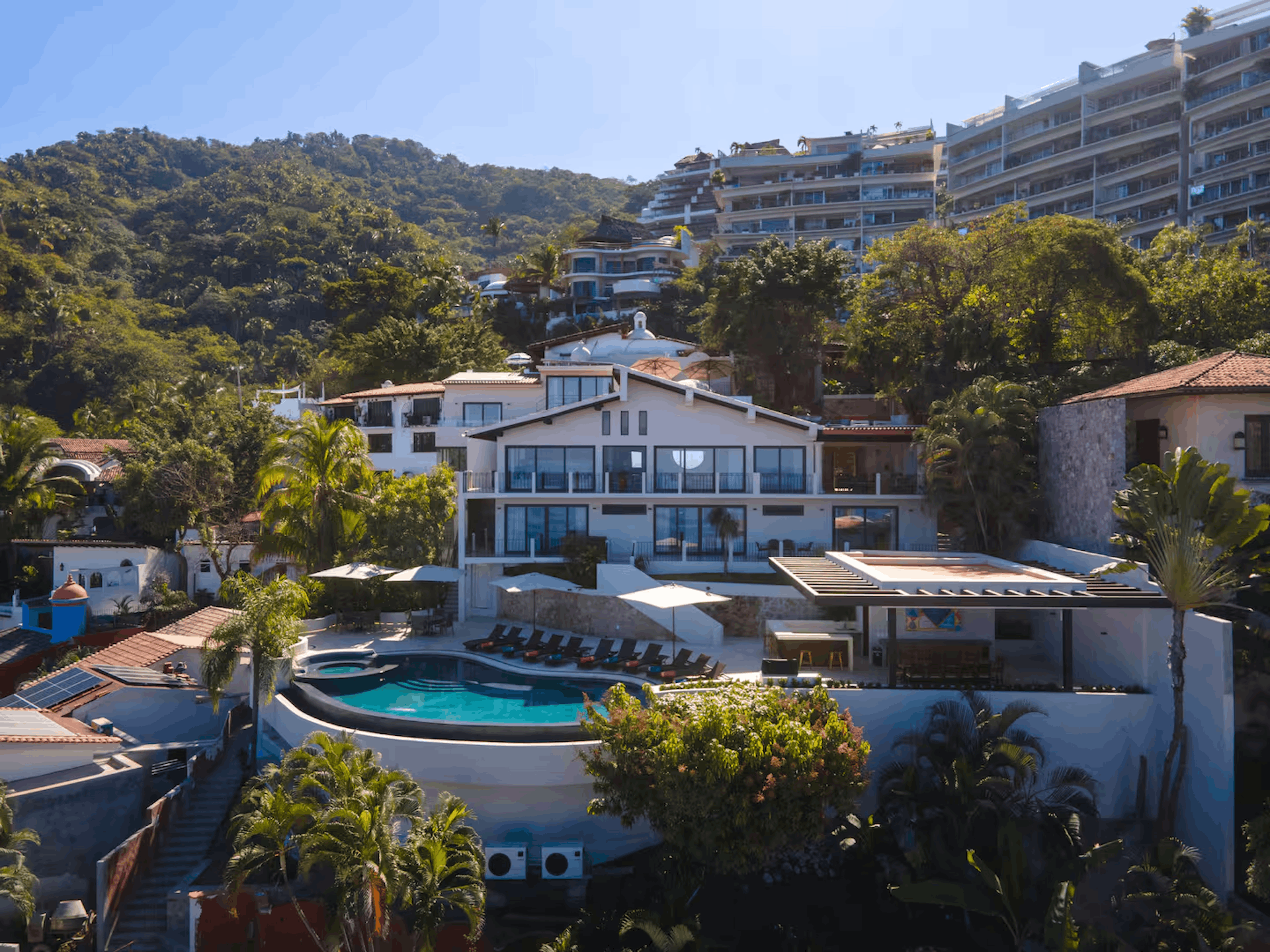 Mexico's Best CrossFit Athlete is Hosting the Most Powerful Fitness Camp of 2026