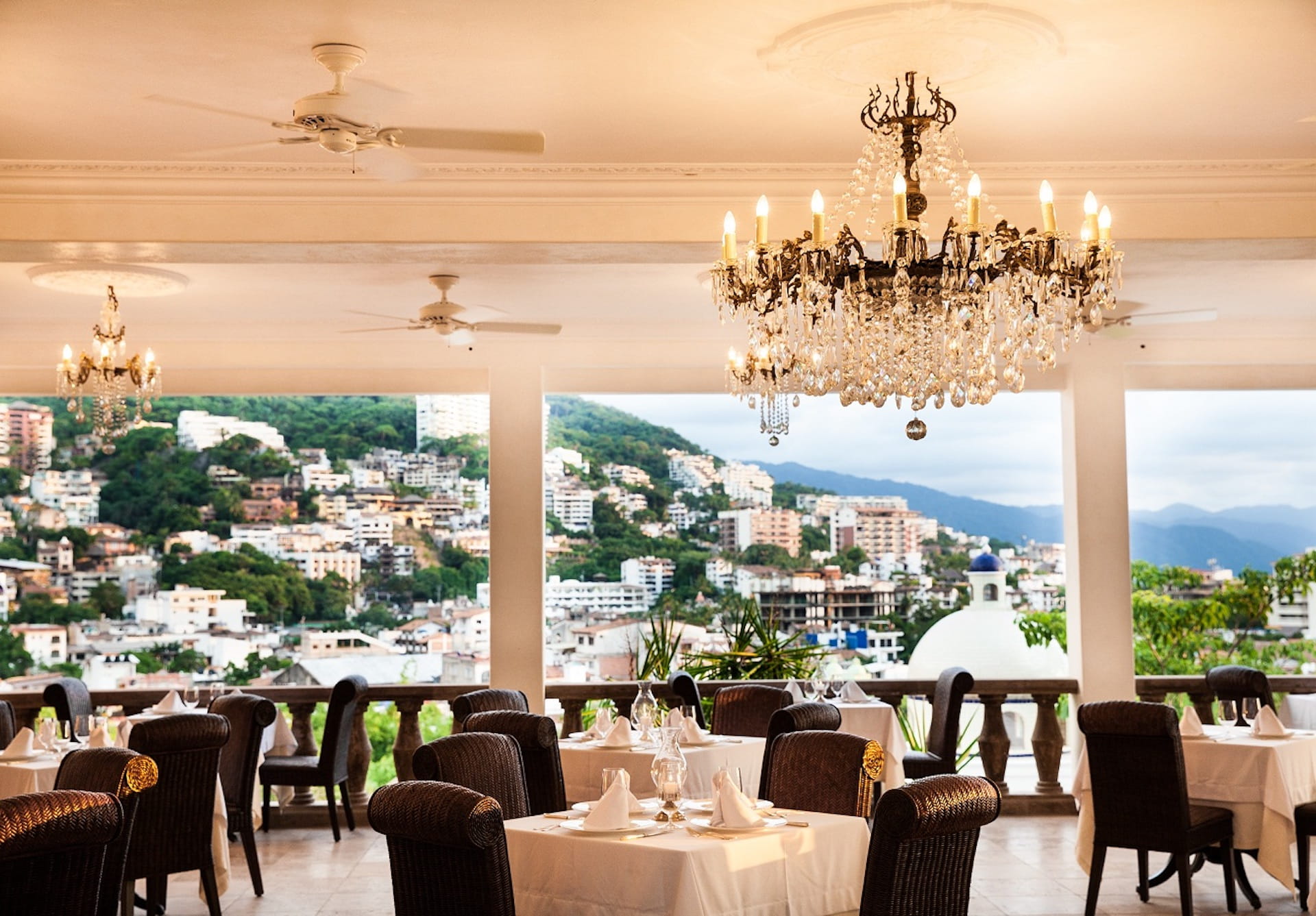 Planning a Romantic Getaway? These Puerto Vallarta Restaurants Made OpenTable’s 2026 List
