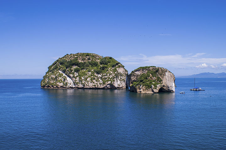 Los Arcos Marine Park Lookout in Puerto Vallarta