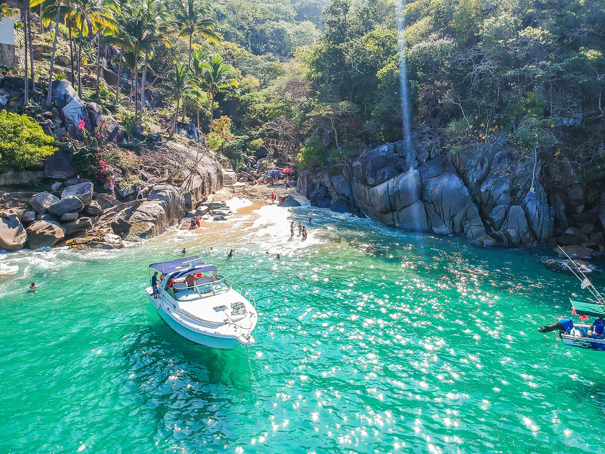 Colomitos Beach, a hidden treasure southbound Puerto Vallarta.