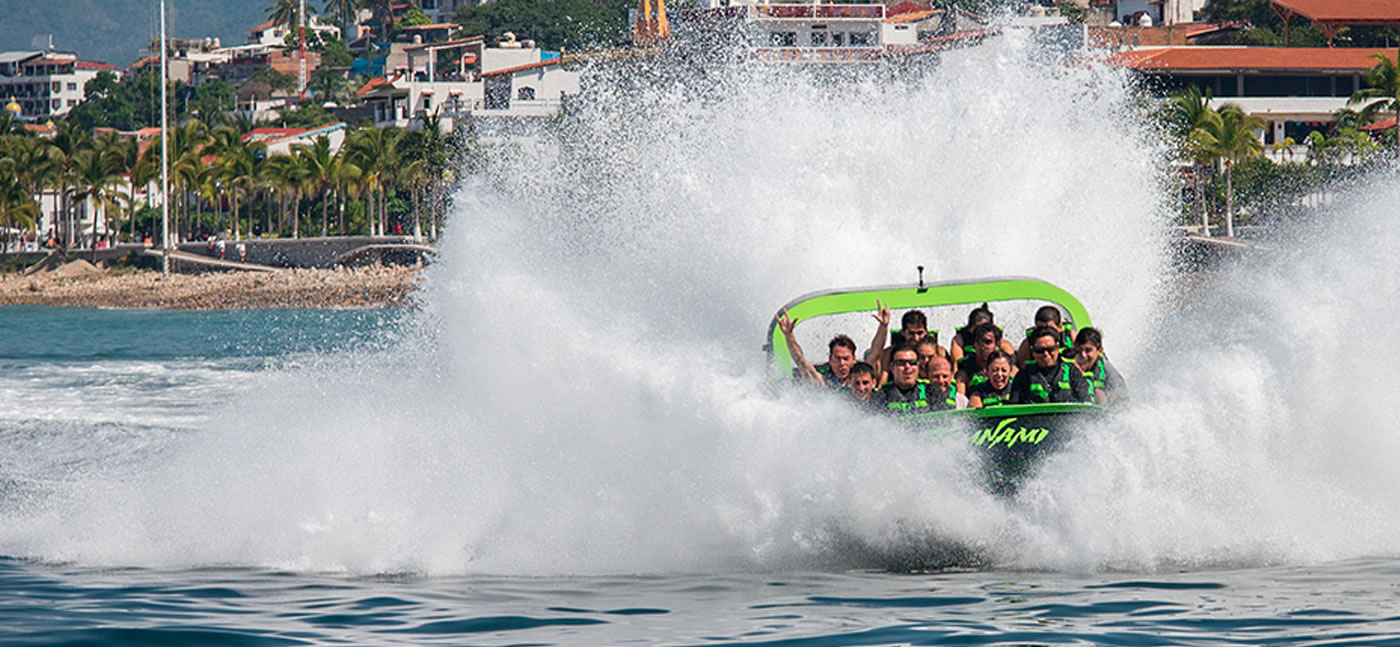 Viaja en el Tsunami Jet Boat en Puerto Vallarta