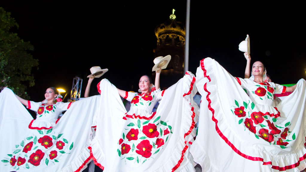 Celebraciones de fiestas patrias en Puerto Vallarta