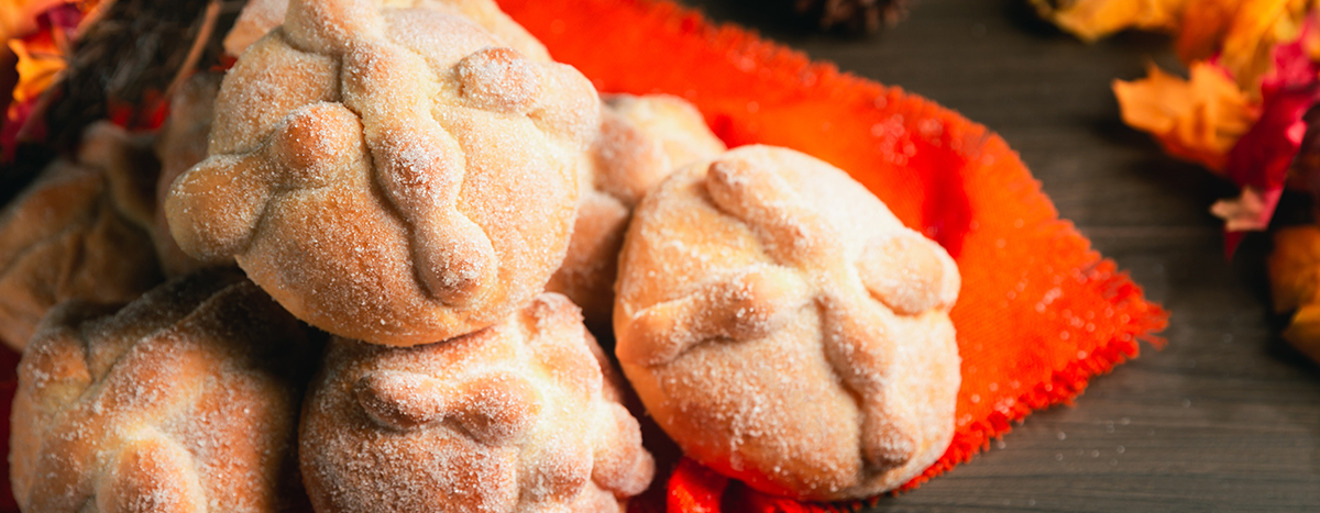 One of the most iconic symbols regarding this Mexican festivity is the bread of the dead or pan de muerto